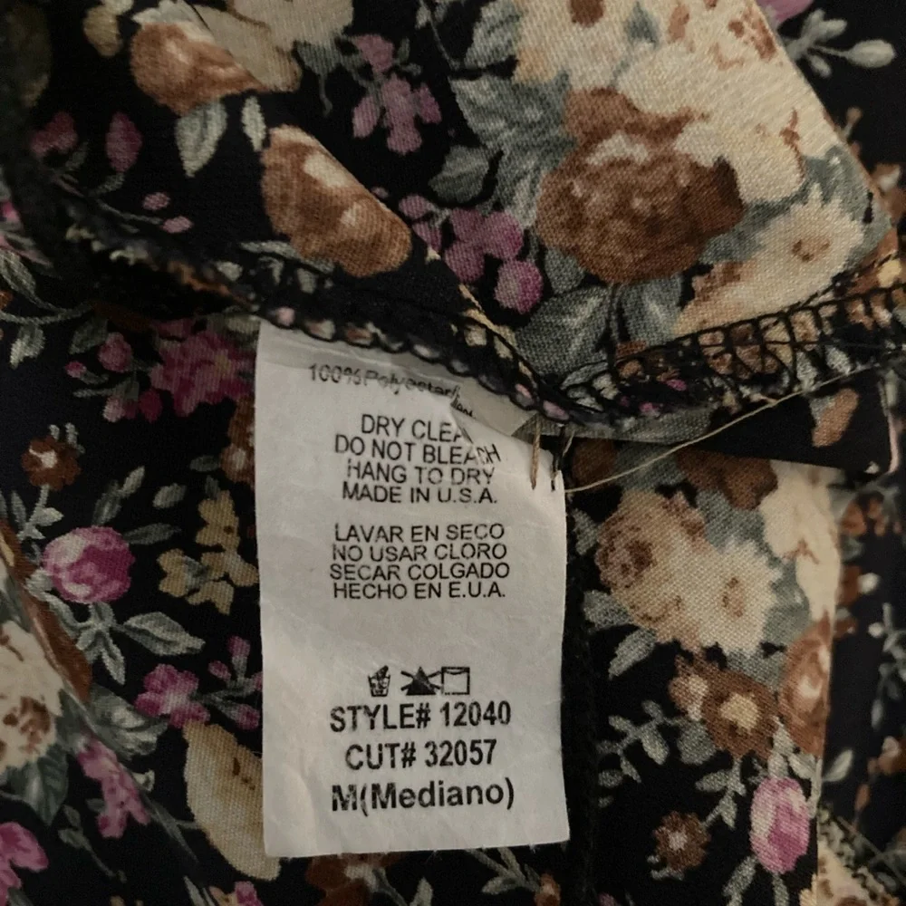 $3❤️Bundled I.Joah Blouse - Picture 5 of 6
